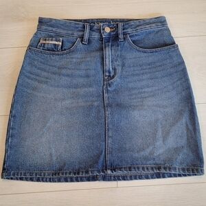 Calvin Klein Fitted Mini Denim Jean Skirt sz 27